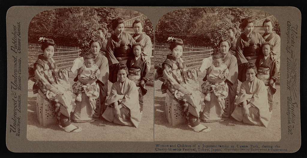 カラー化前: 花見の風景